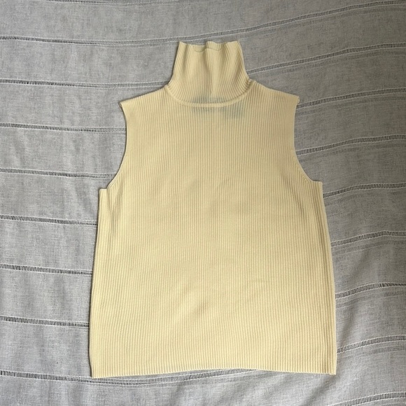 Sag Harbor Cream Sleeveless Turtleneck, Size Large - Picture 6 of 11